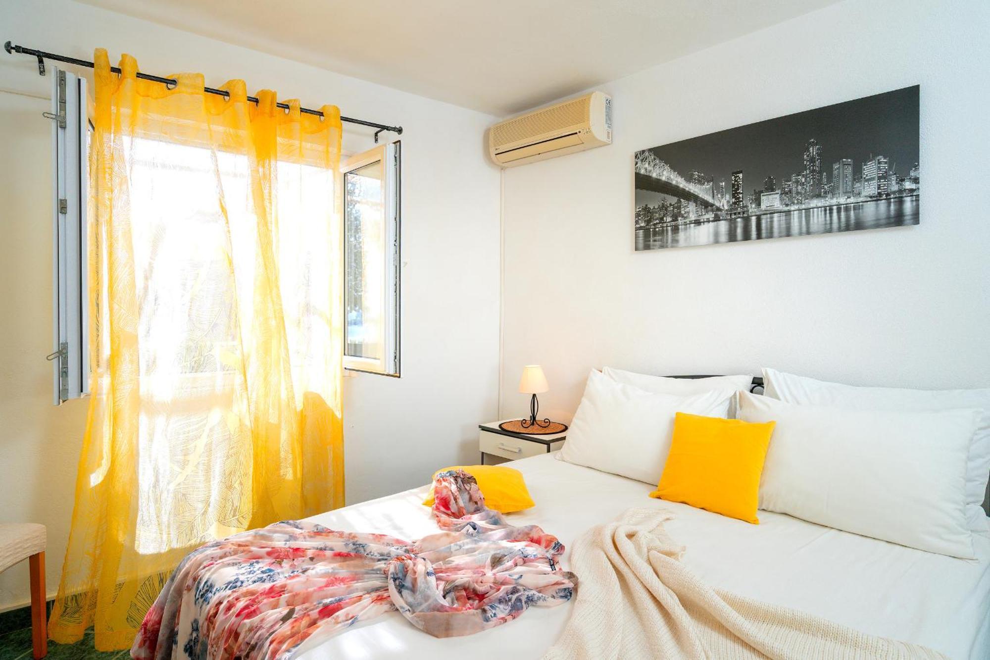 Apartments Lucic フヴァル エクステリア 写真