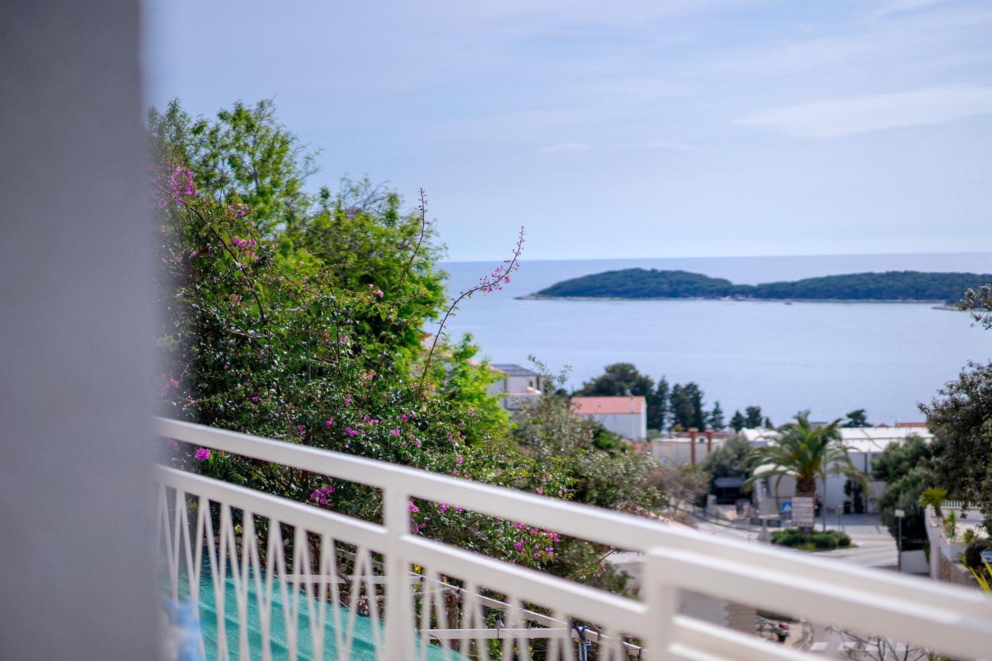 Apartments Lucic フヴァル エクステリア 写真